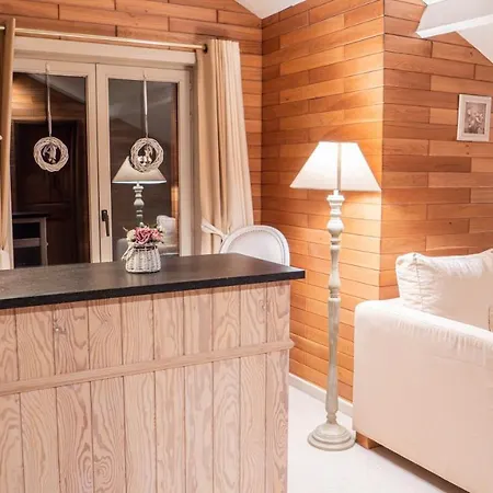 Le Colibri Jacuzzi シャレー