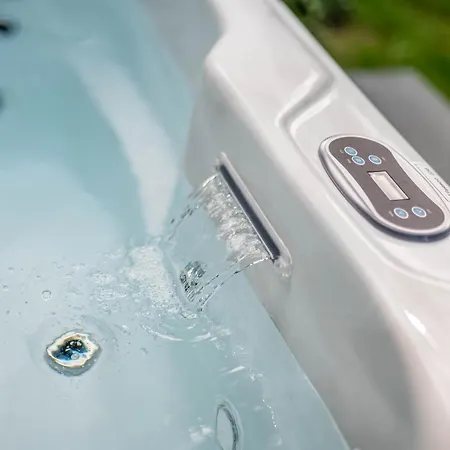 Le Colibri Jacuzzi *