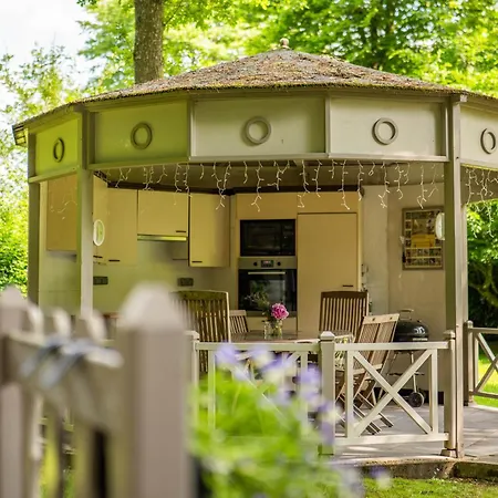 シャレー Le Colibri Jacuzzi デュルビュイ