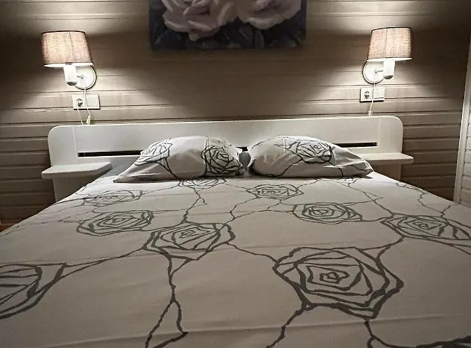 Le Colibri Jacuzzi Шале